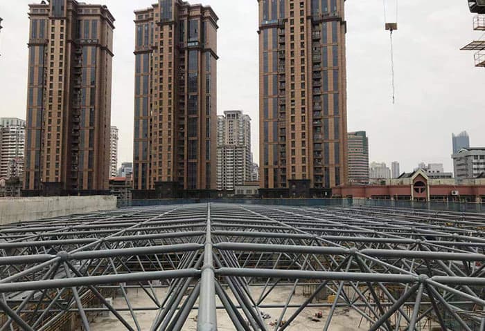 龙泉螺栓球网架结构
